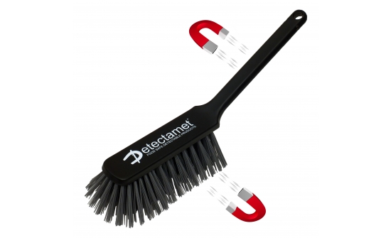 fully-detectable-brush-with-magnet